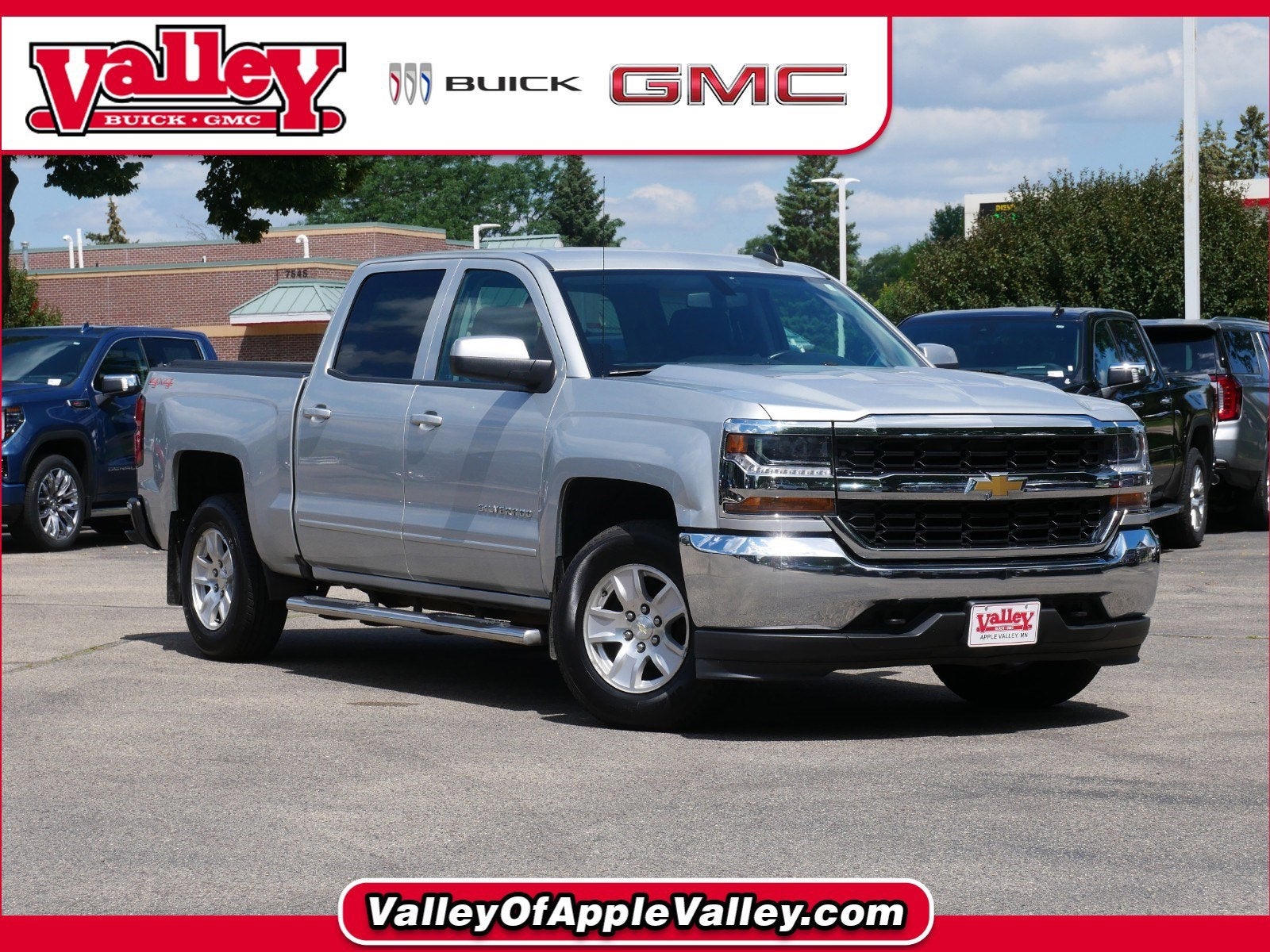 Used 2016 Chevrolet Silverado 1500 LT with VIN 3GCUKREC2GG156047 for sale in Apple Valley, Minnesota